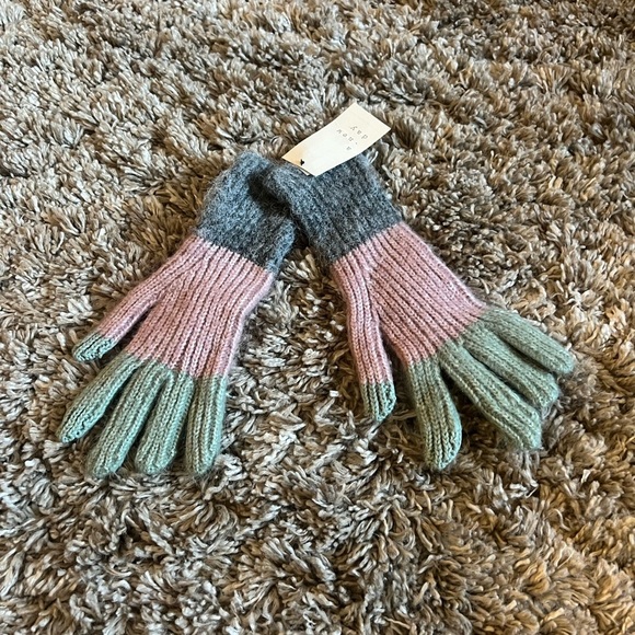 NWT A New Day pink and green touch screen compatible gloves - Picture 2 of 4